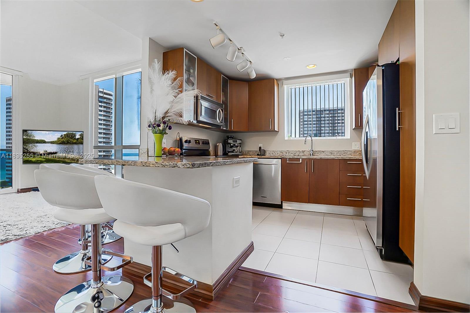 OCEAN MARINE YACHT CLUB C - Residential