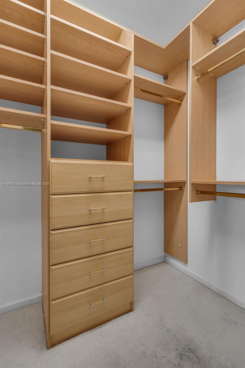 VALENCIA FALLS 10 - Residential