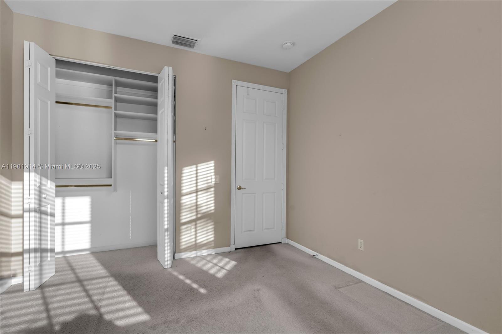 VALENCIA FALLS 10 - Residential