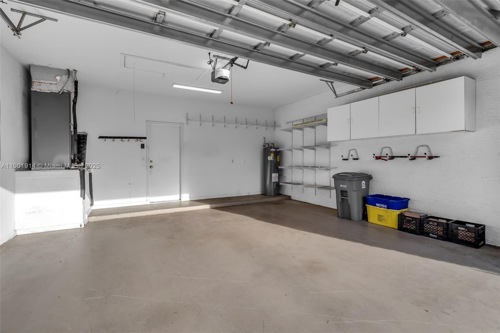 VALENCIA FALLS 10 - Residential