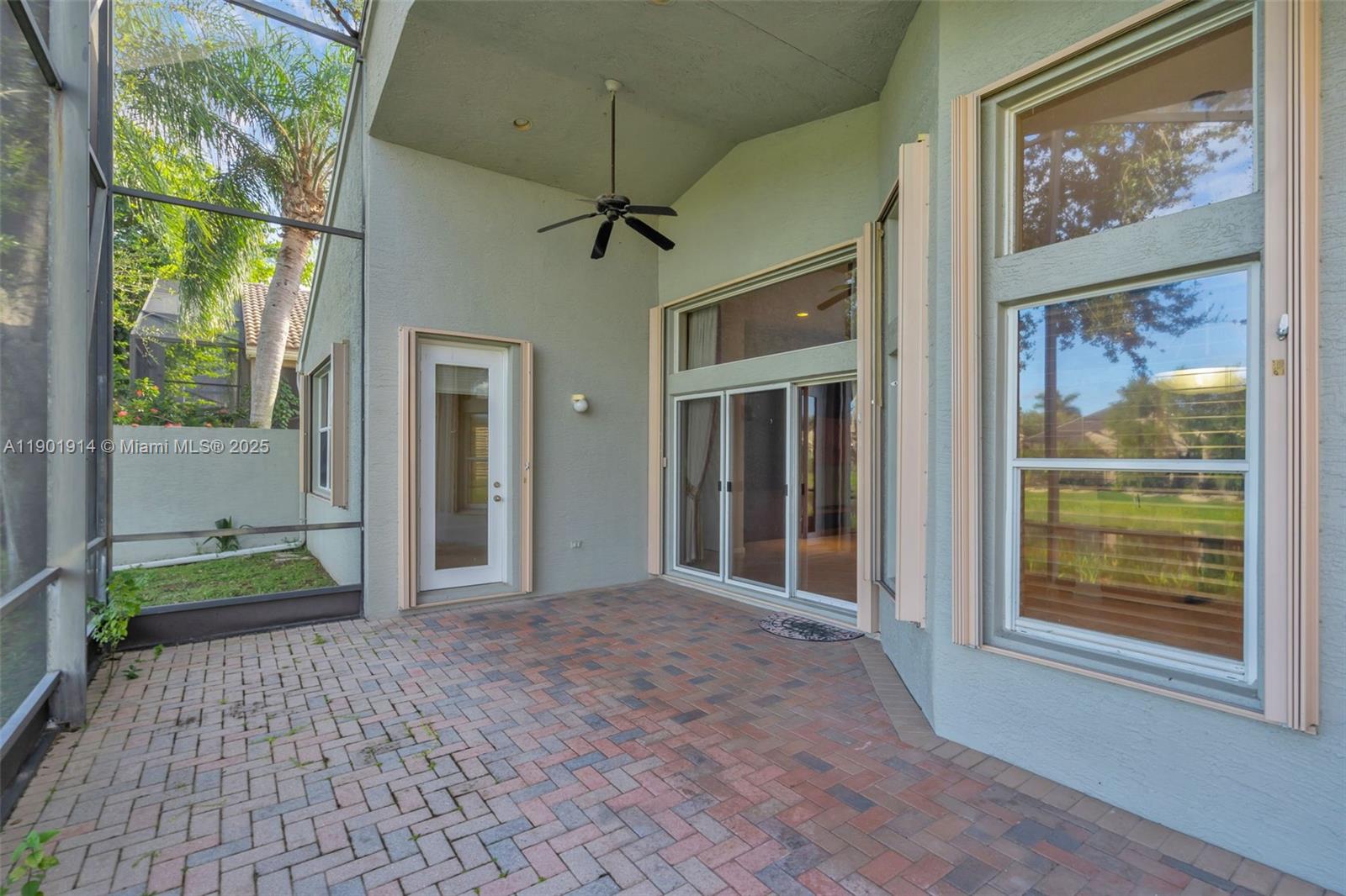 VALENCIA FALLS 10 - Residential