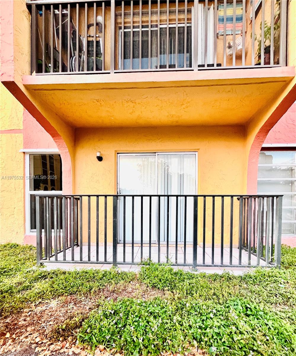 SUNSET VILLAS NO 3 CONDO - Residential