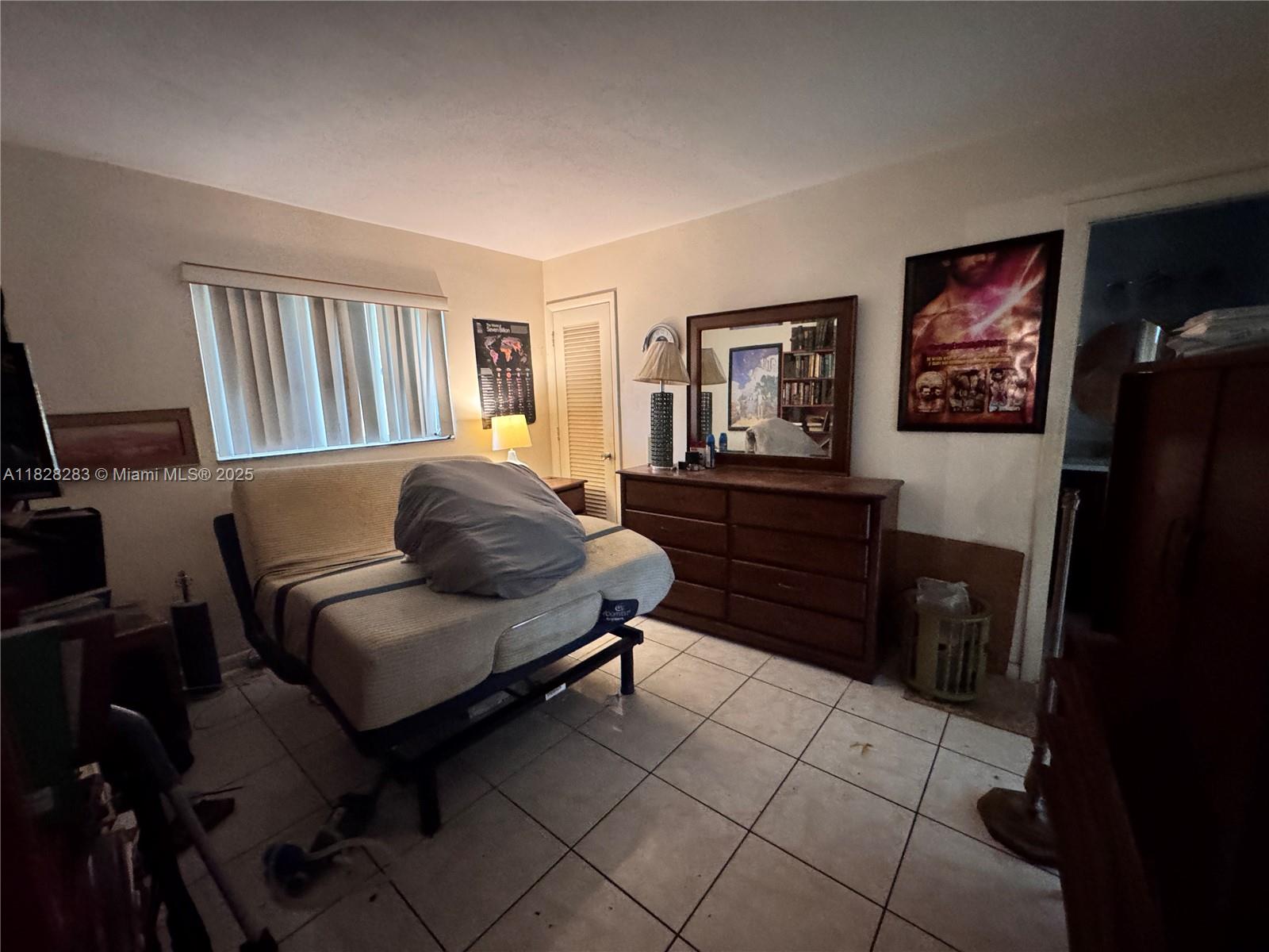 ROYAL PALM ACRES FIRST SE - Residential