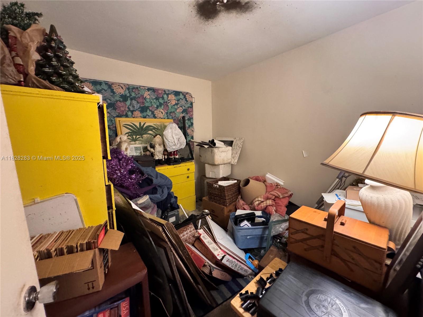 ROYAL PALM ACRES FIRST SE - Residential