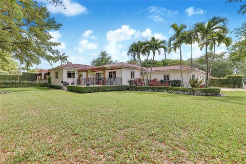 Photo of 1402 Tangier St, Coral Gables, FL 33134 (MLS # A11947348)
