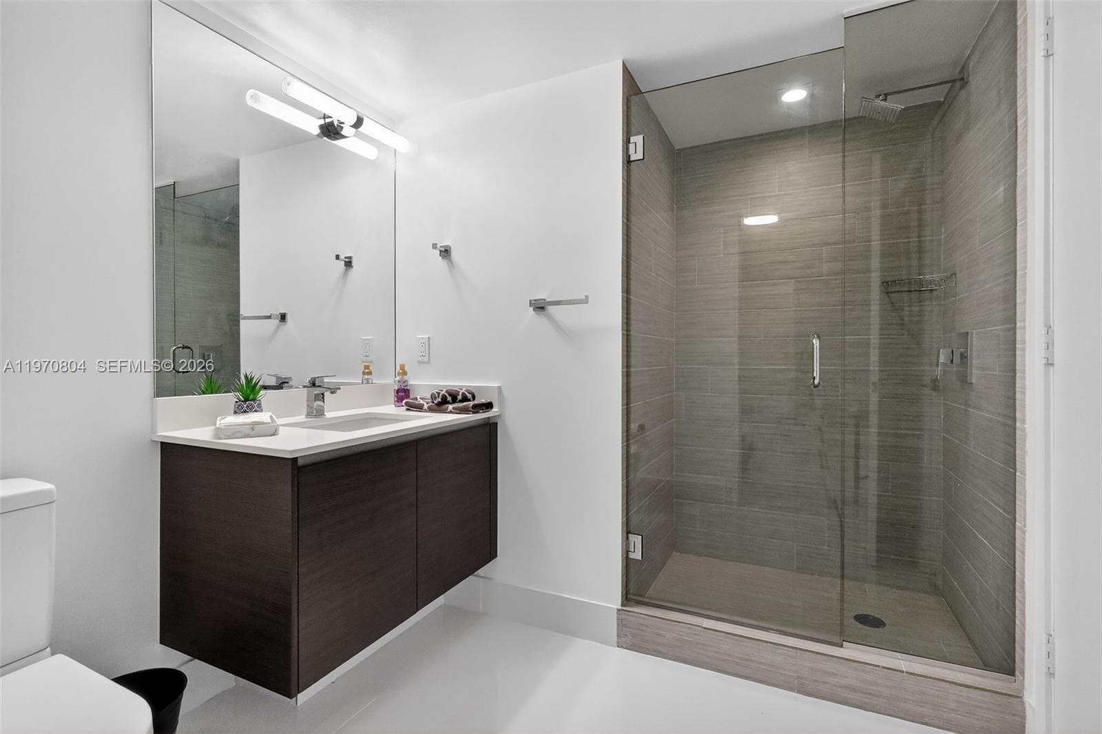 PARQUE TOWERS CONDO - Residential Lease