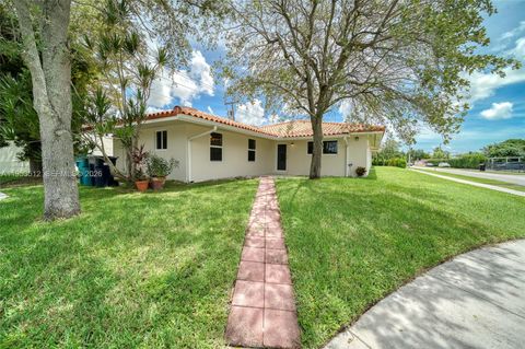 9557 SW 40th Ter 9557 Miami FL 33165