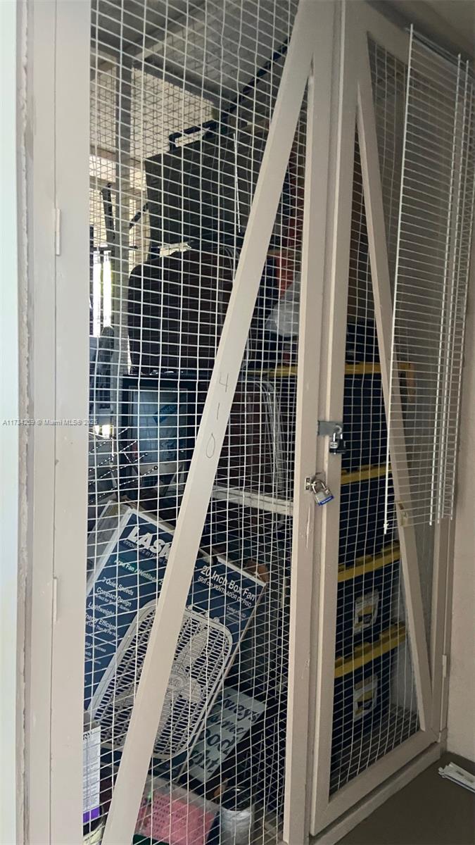 SHERWOOD SQUARE CONDOMINI - Residential