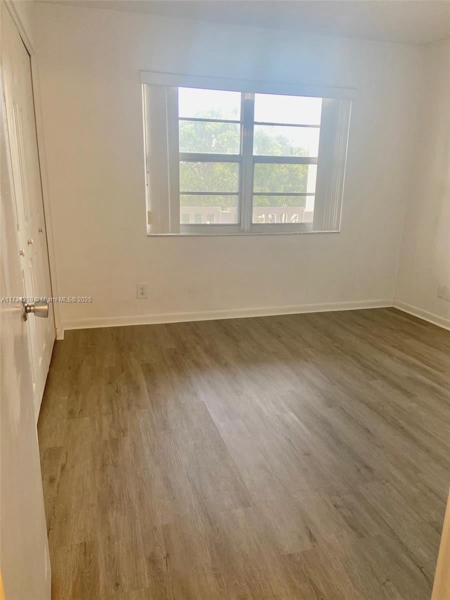 SHERWOOD SQUARE CONDOMINI - Residential