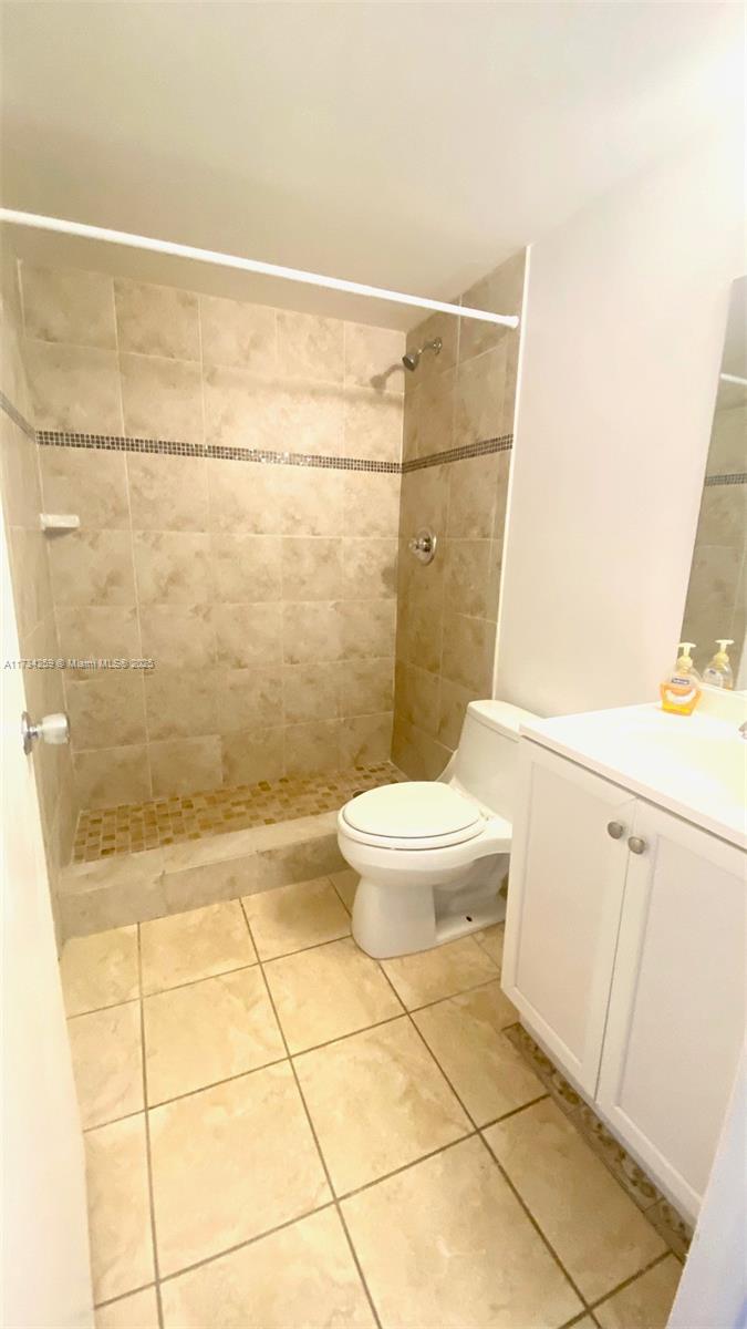 SHERWOOD SQUARE CONDOMINI - Residential