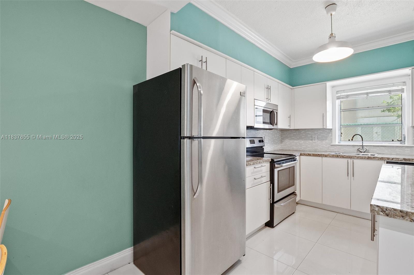 WATERWAY @ HOLLYWOOD BEAC - Residential Lease