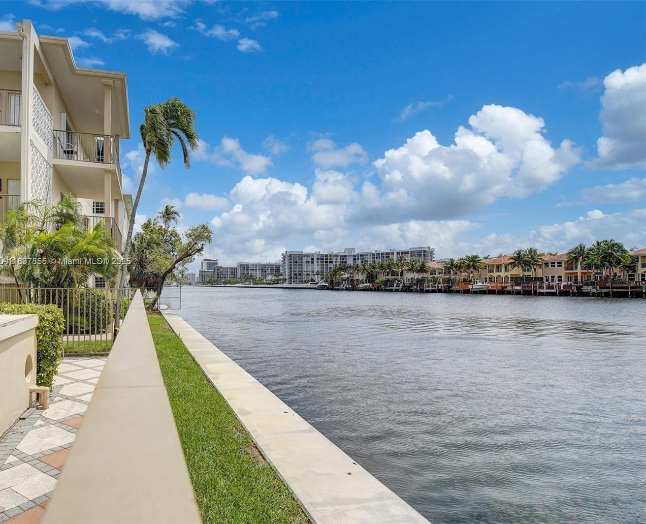WATERWAY @ HOLLYWOOD BEAC - Residential Lease