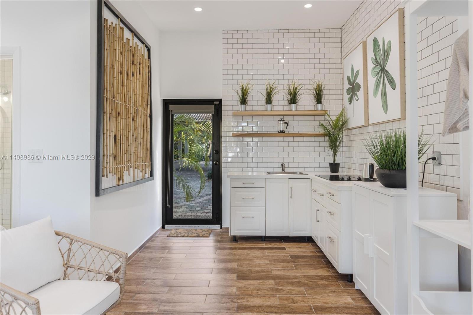 ADEMAR PARK AMD PL - Residential