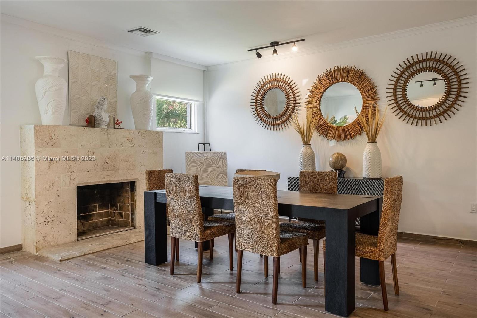 ADEMAR PARK AMD PL - Residential