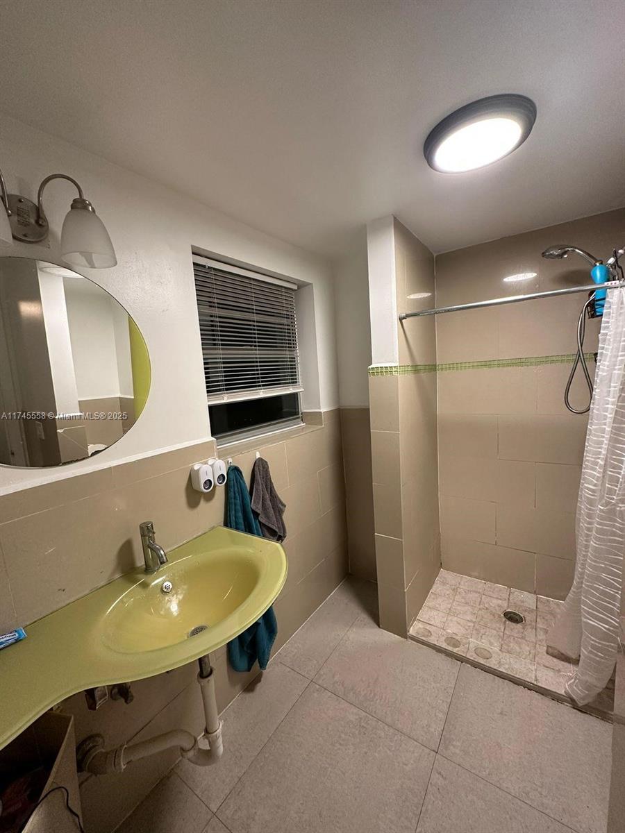 ISLE OF NORMANDY MIAMI VI - Residential Income