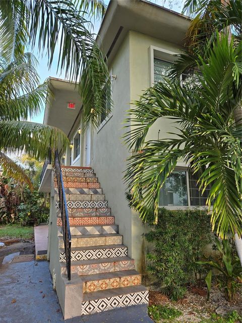 7025 Rue Granville Miami Beach FL 33141