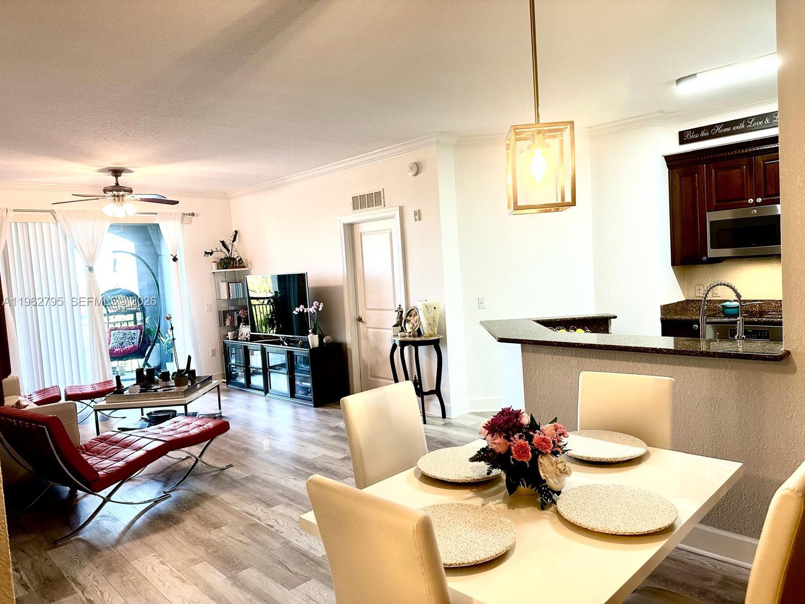 VIZCAYA LAKES CONDO - Residential