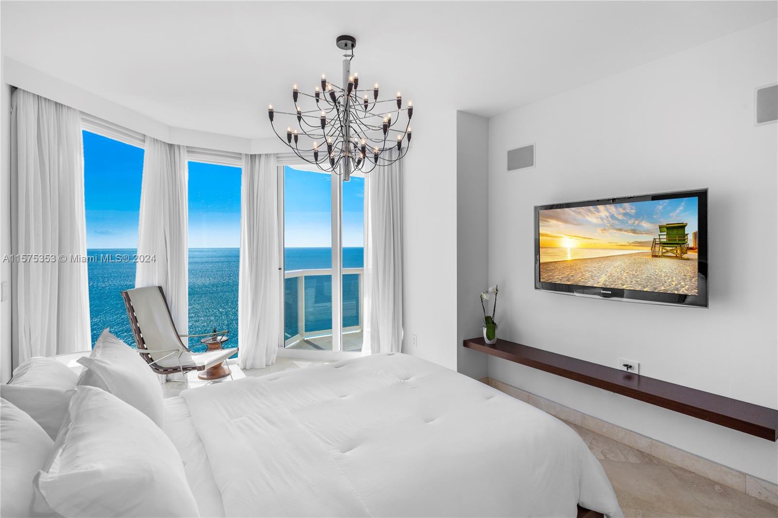 BLUE DIAMOND CONDO - Residential Lease