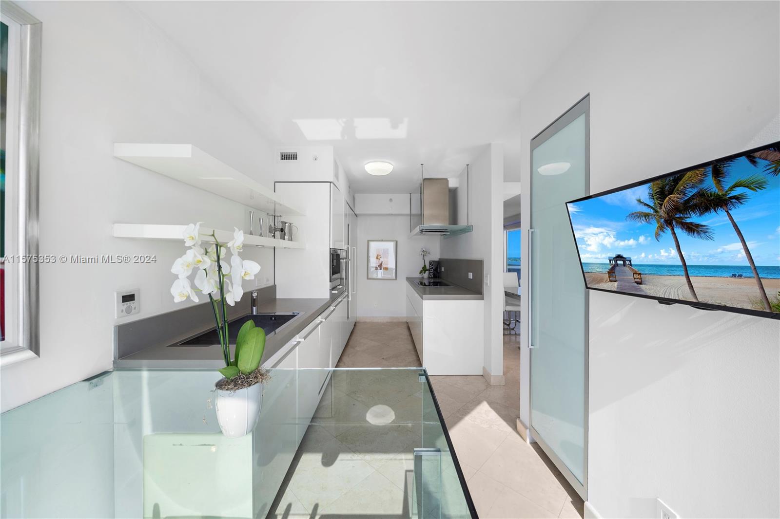 BLUE DIAMOND CONDO - Residential Lease