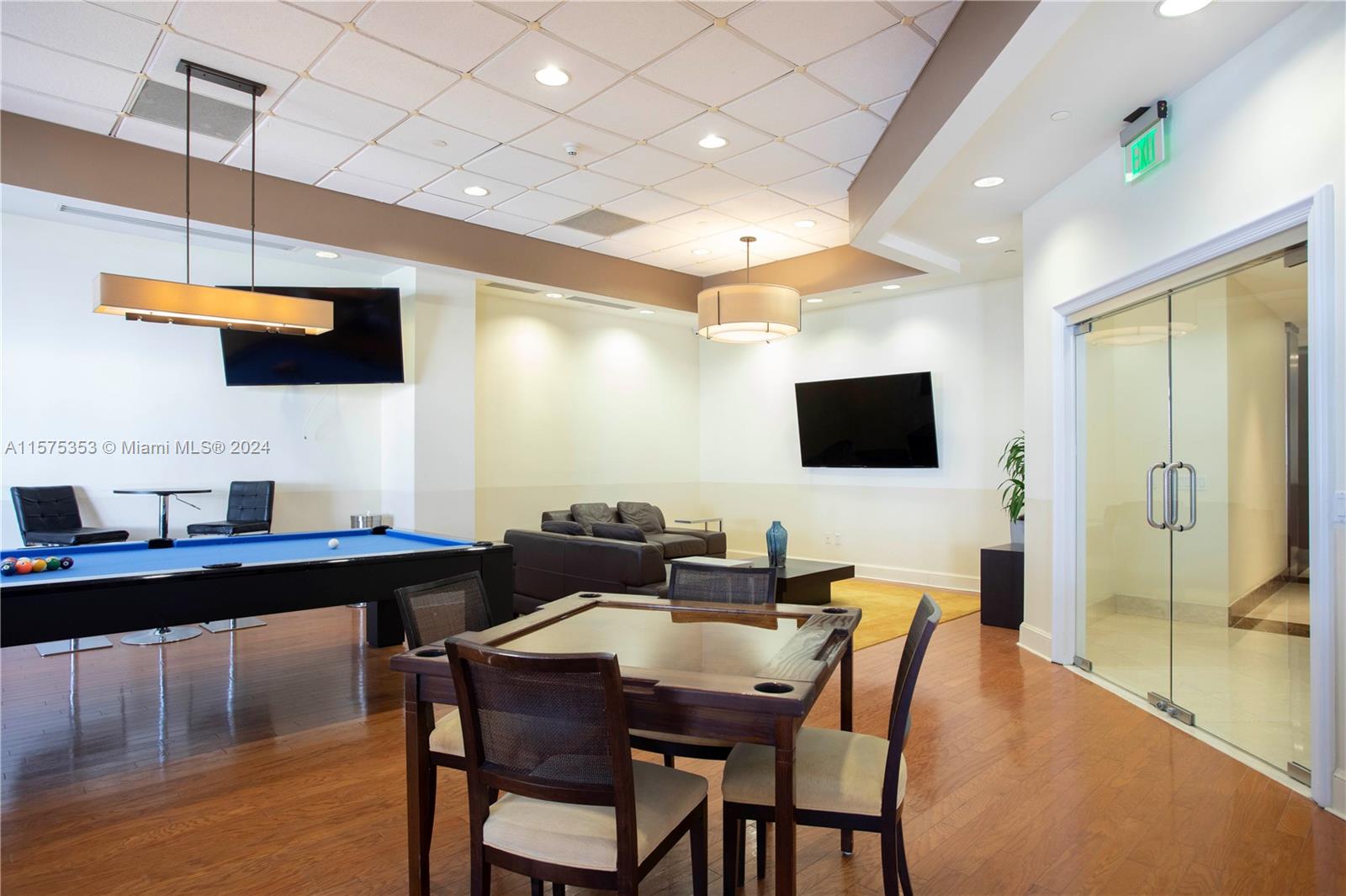 BLUE DIAMOND CONDO - Residential Lease