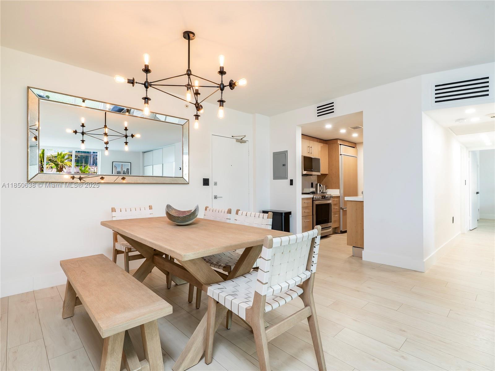 10275 Collins Ave 206