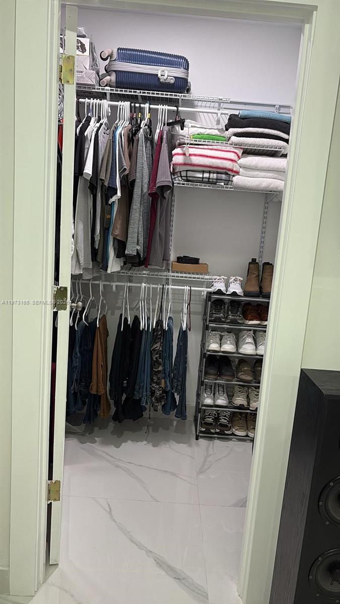 ROYAL PALM LAKE ESTATES - Residential