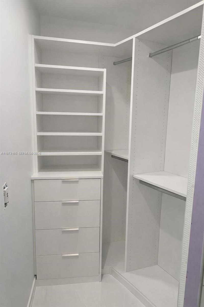 ROYAL PALM LAKE ESTATES - Residential