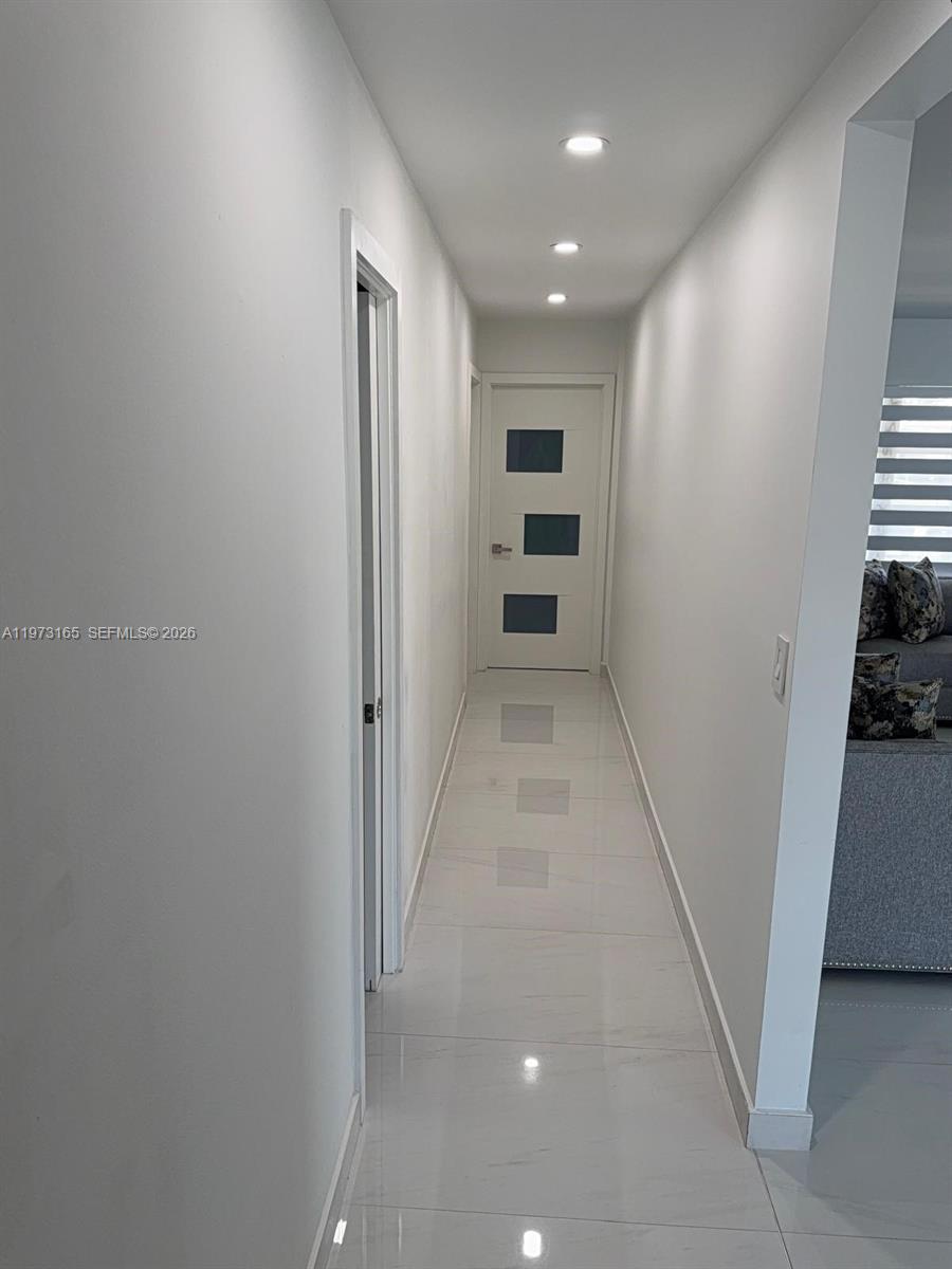 ROYAL PALM LAKE ESTATES - Residential