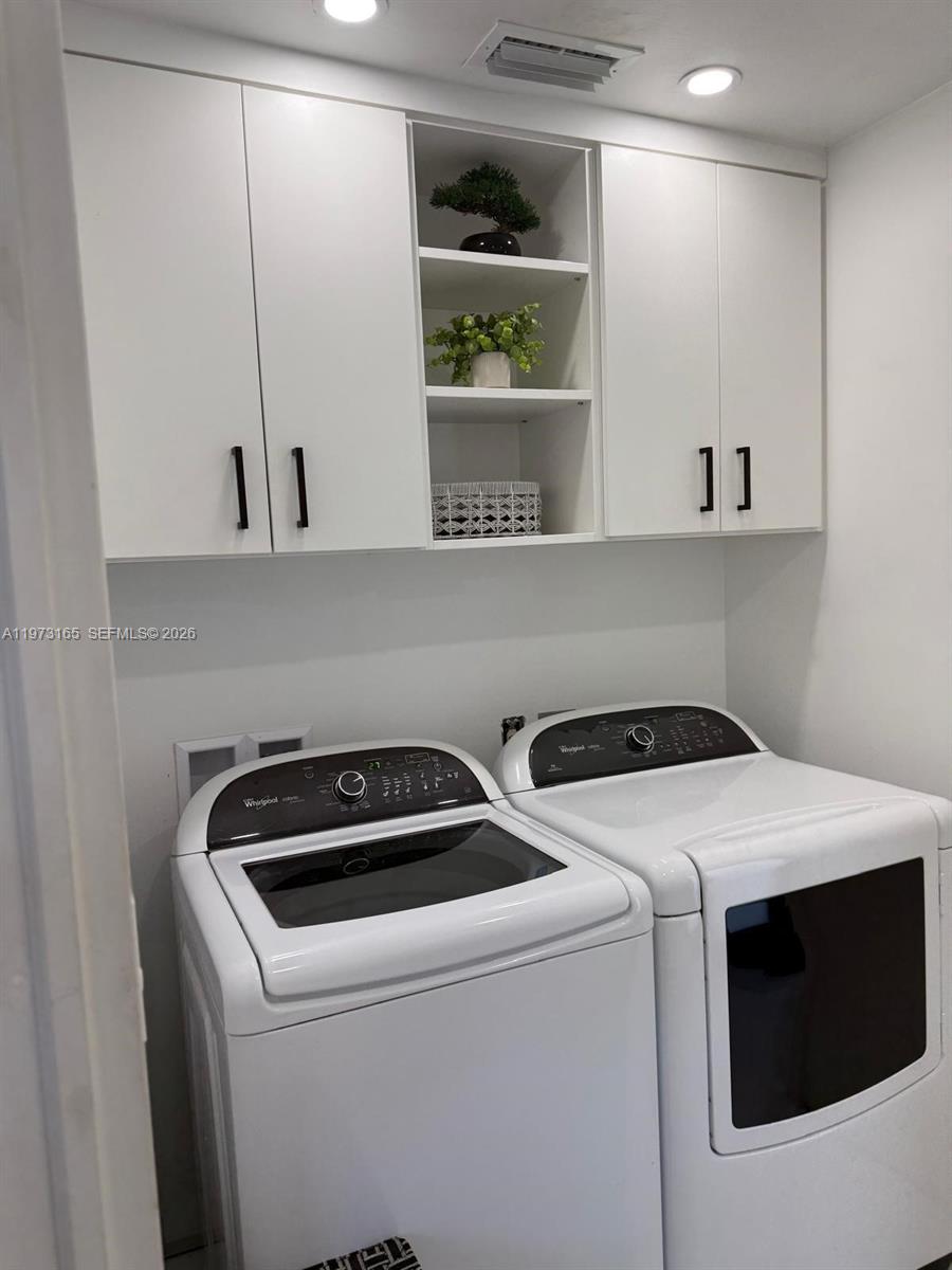 ROYAL PALM LAKE ESTATES - Residential