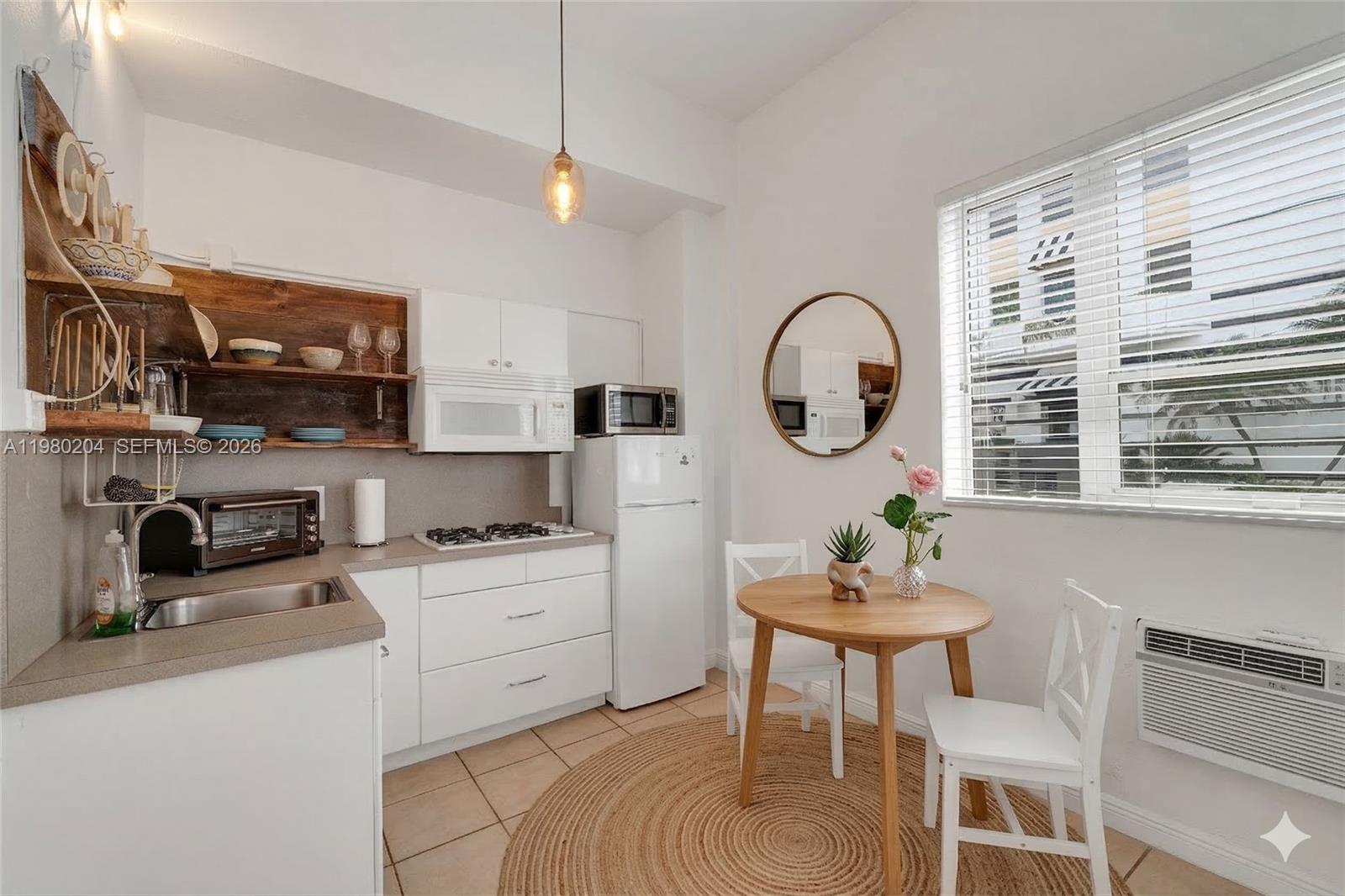 THE MANTELL CONDO - Residential