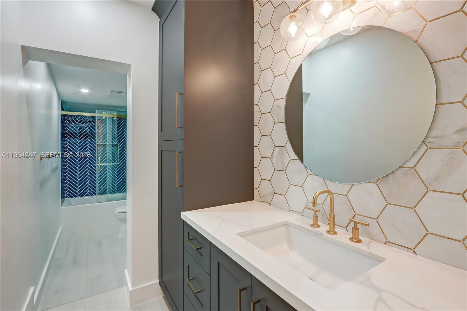 CORAL GROVES - Residential