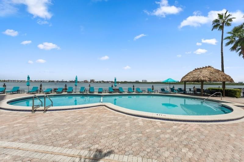 10350 W Bay Harbor Dr 5L