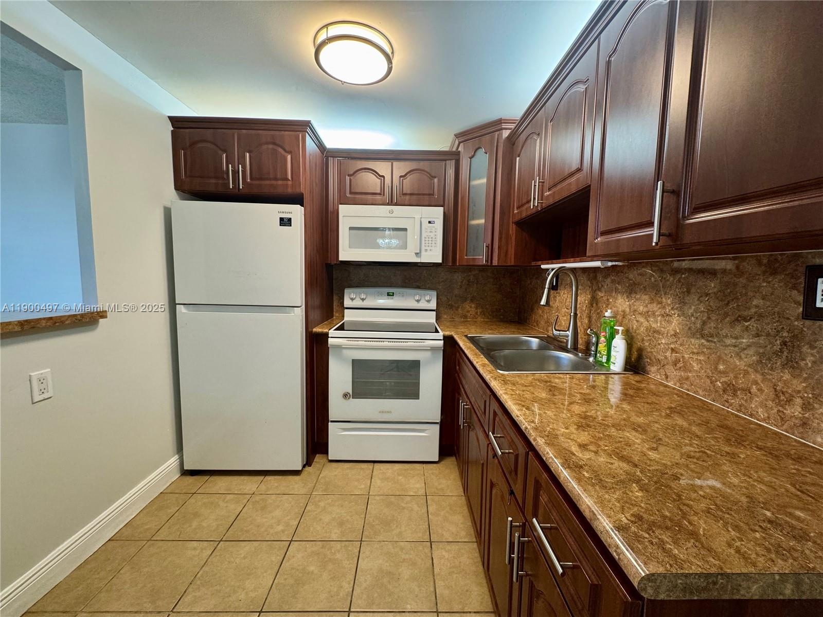 1011 Westbury F 1011