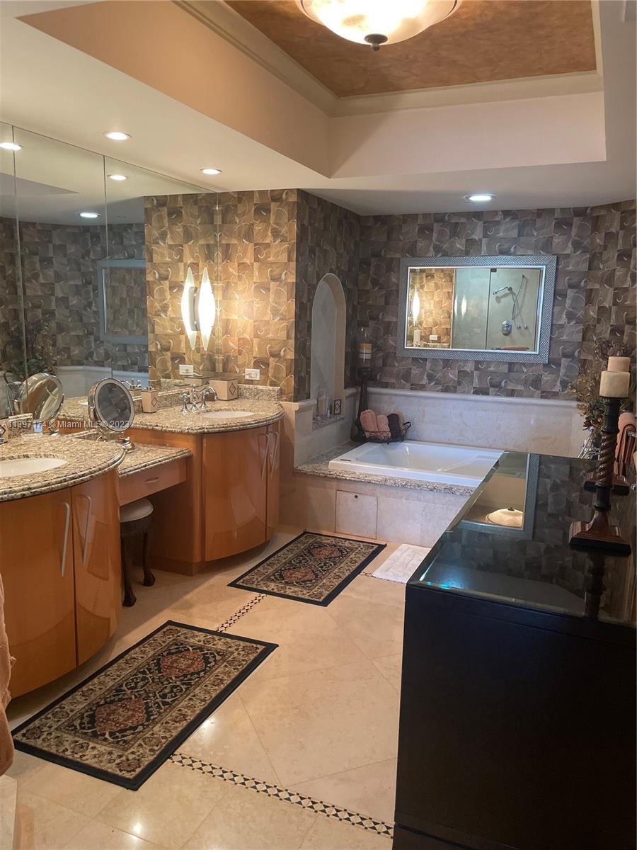 ACQUALINA OCEAN RESIDENCE - Residential