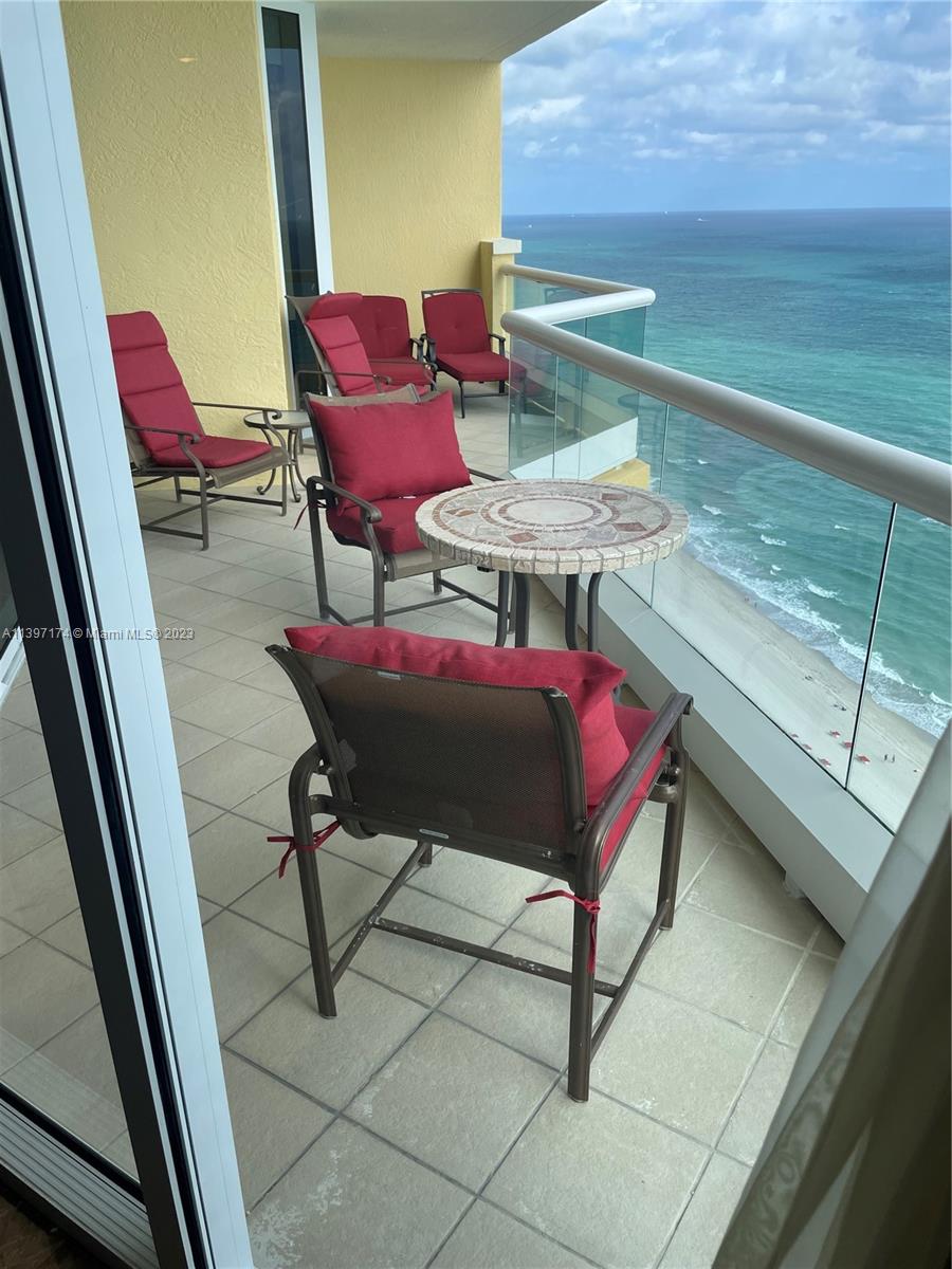 ACQUALINA OCEAN RESIDENCE - Residential