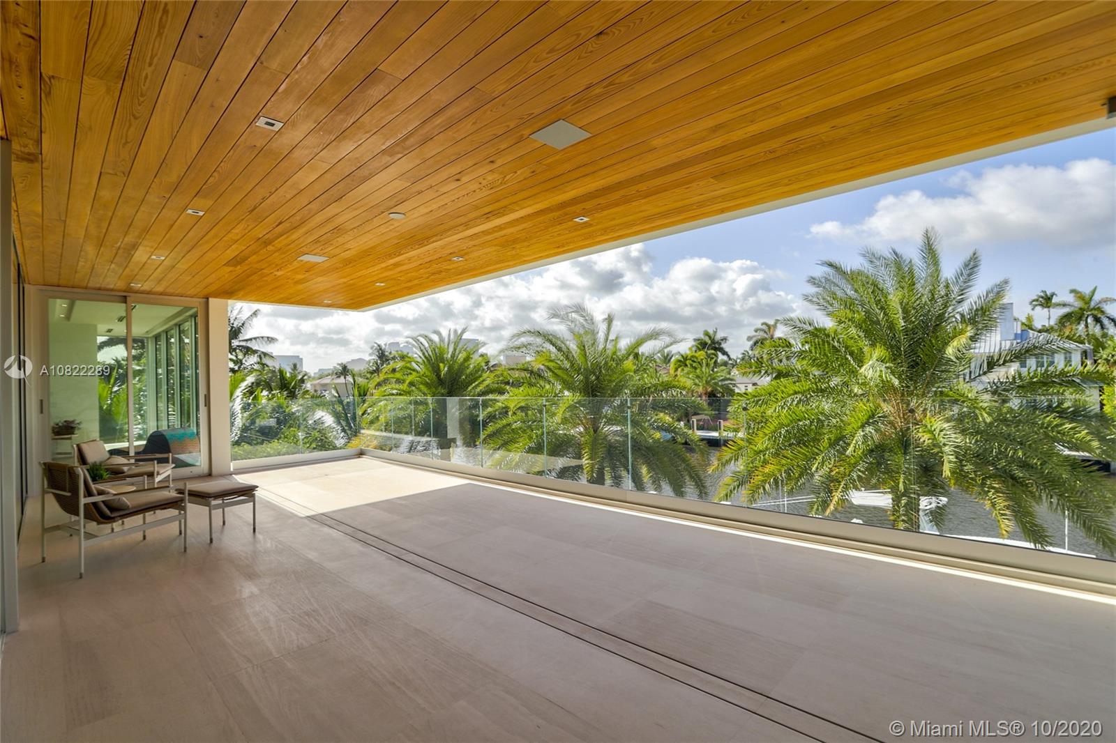 RIO VISTA ISLES - Residential