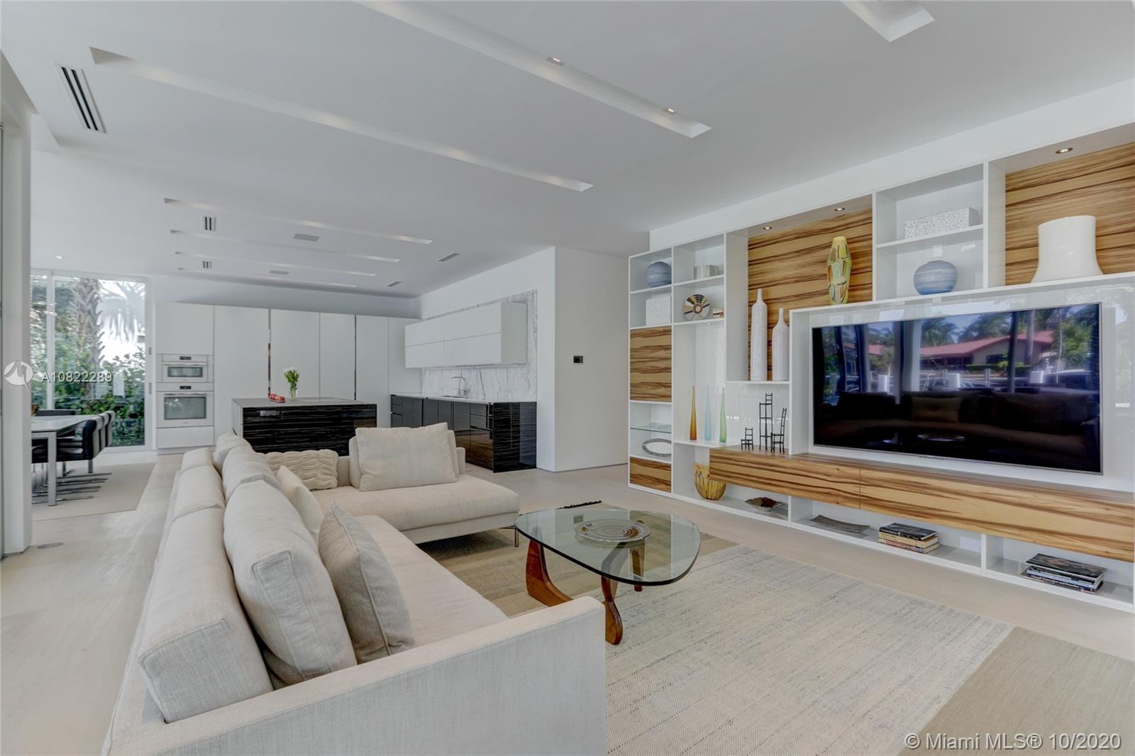 RIO VISTA ISLES - Residential