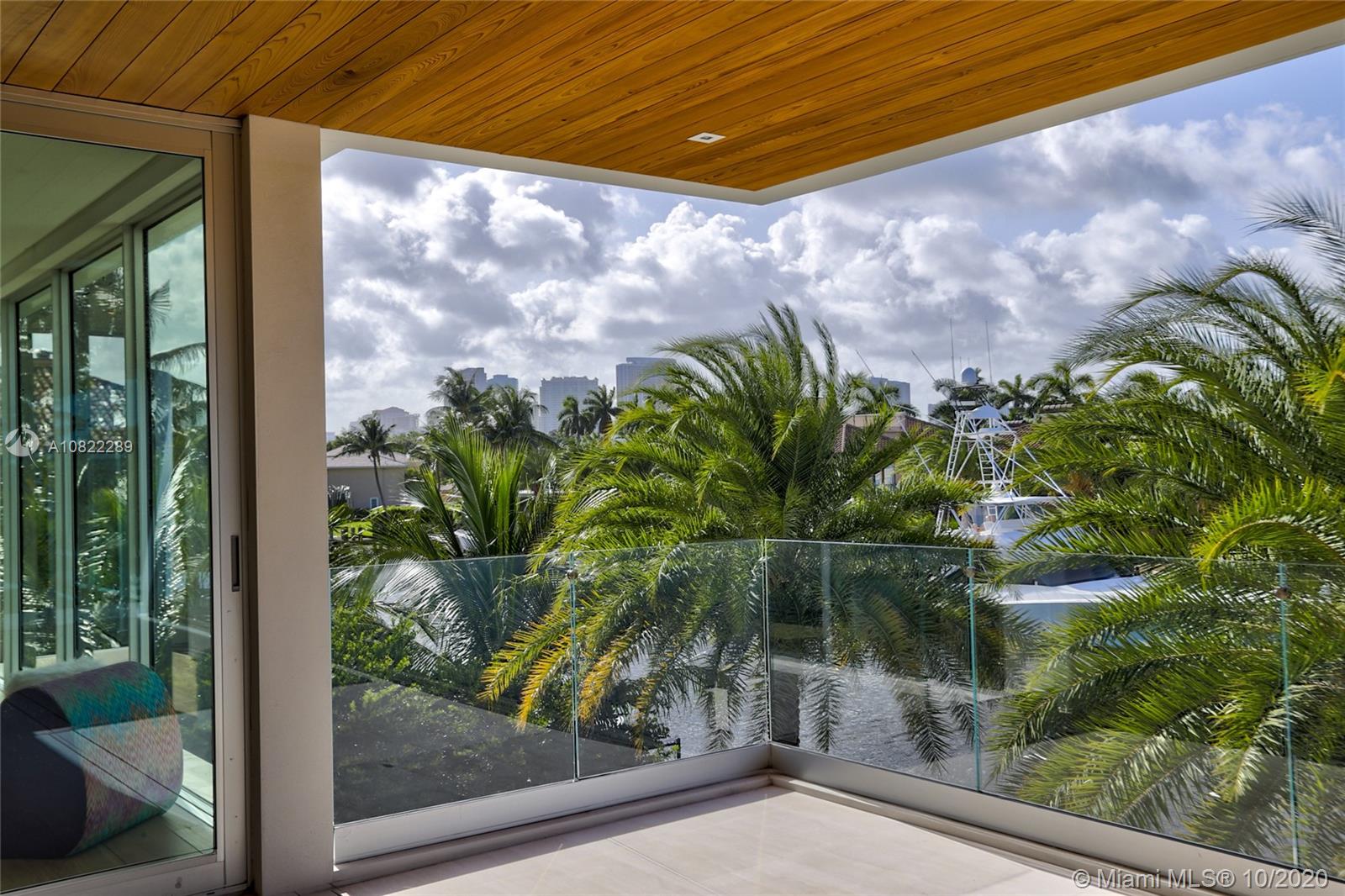 RIO VISTA ISLES - Residential