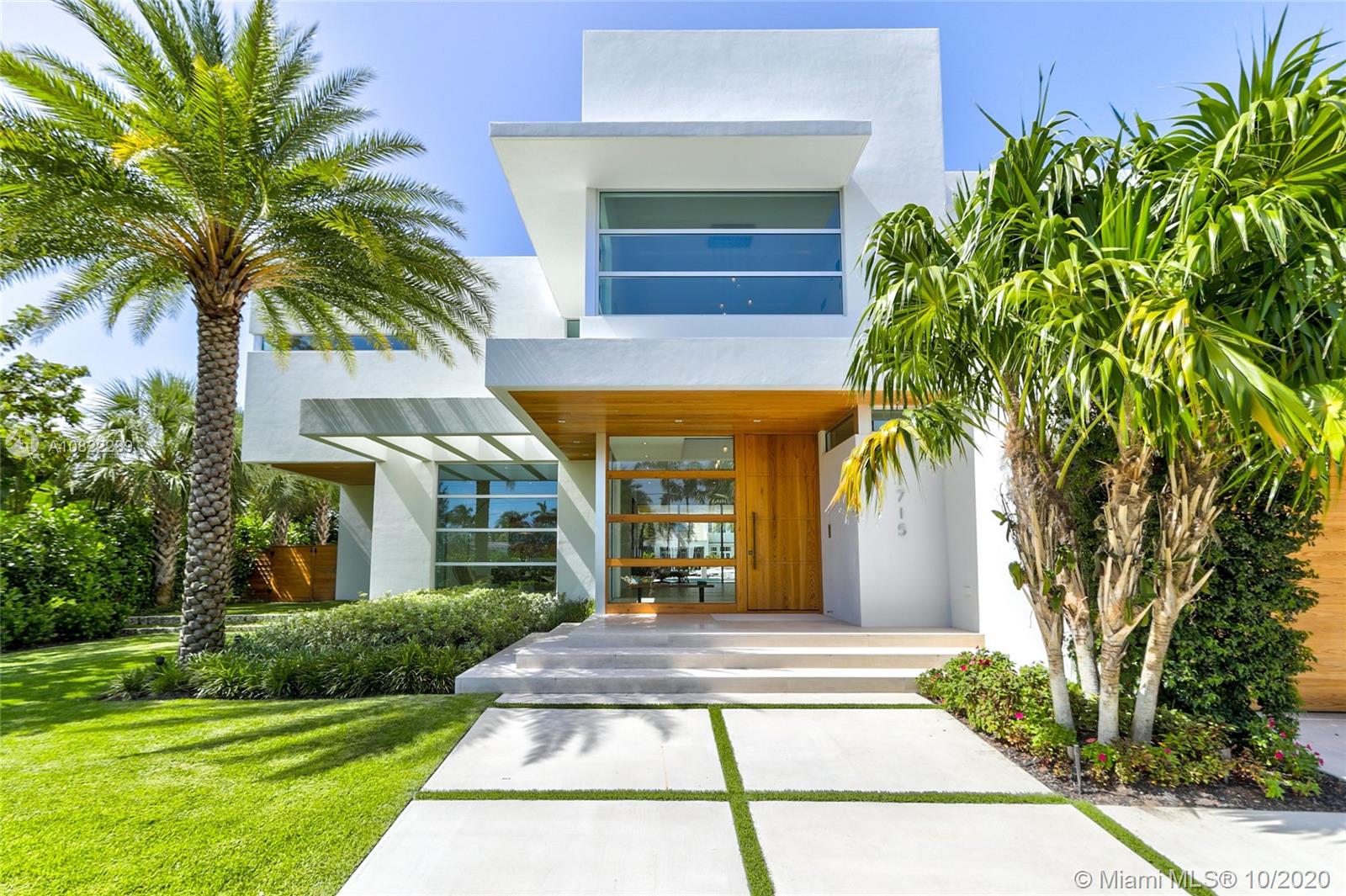 RIO VISTA ISLES - Residential