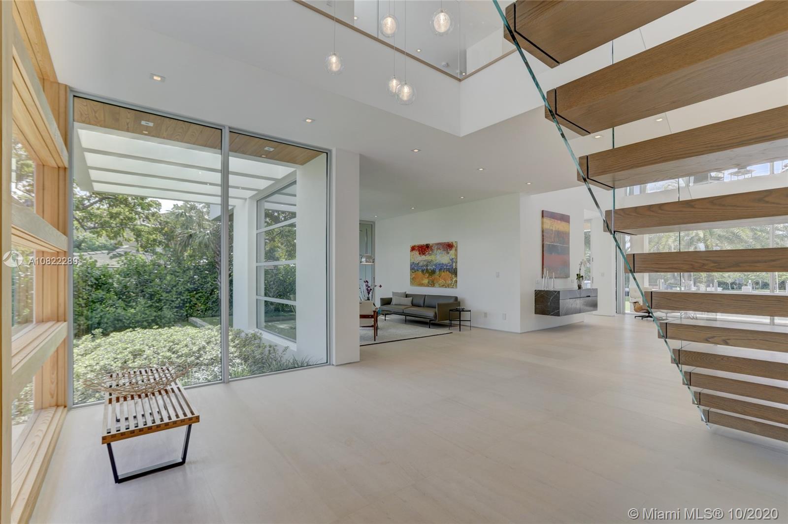 RIO VISTA ISLES - Residential