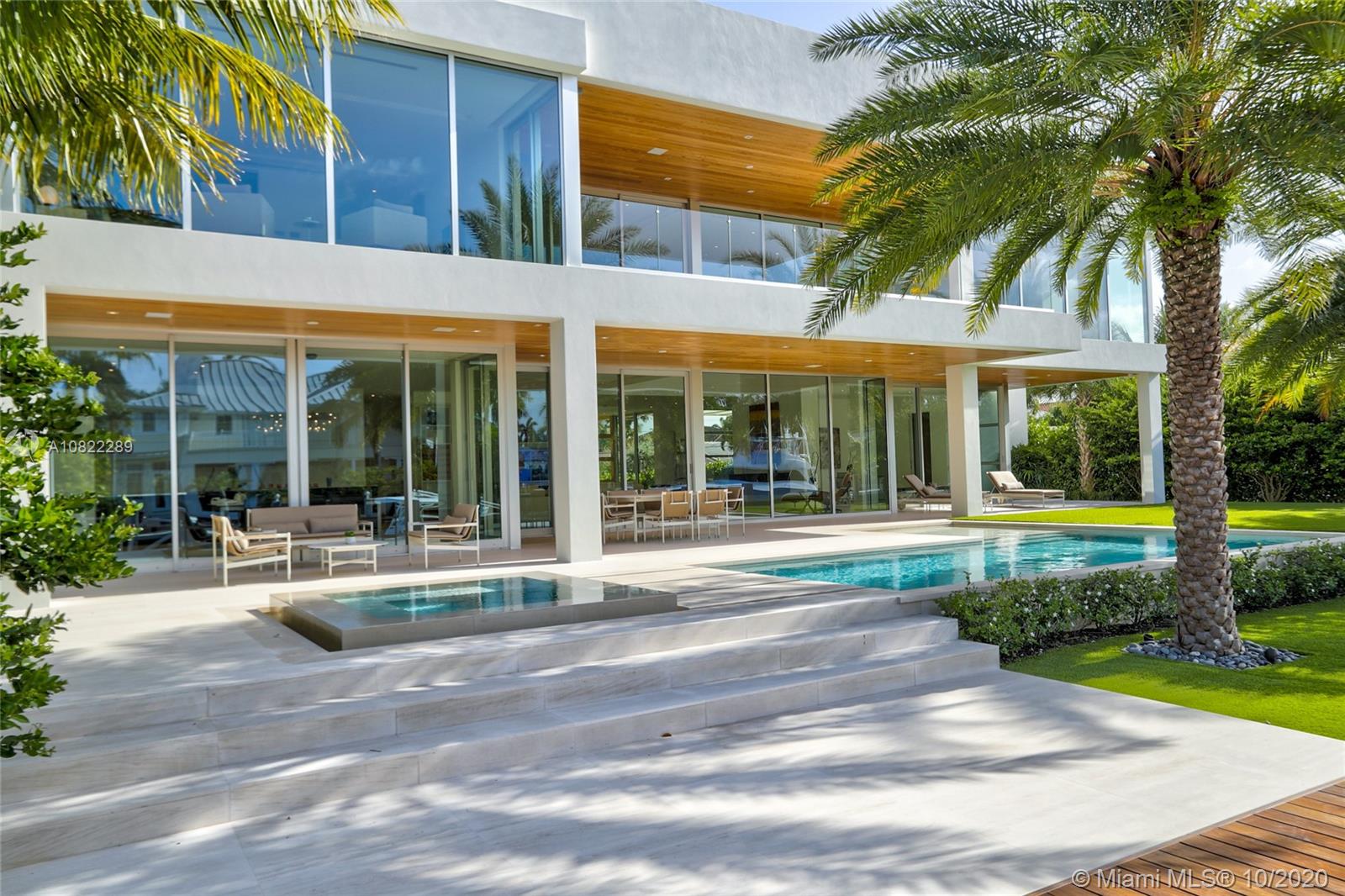 RIO VISTA ISLES - Residential