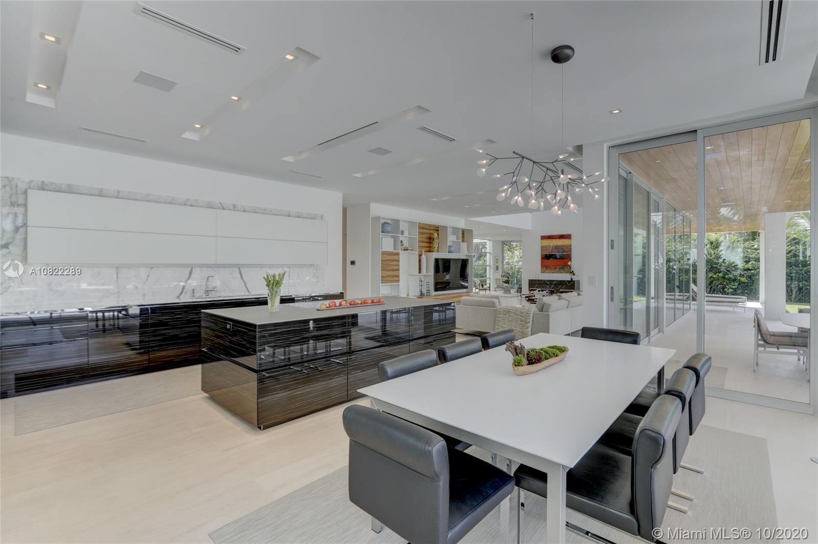 RIO VISTA ISLES - Residential