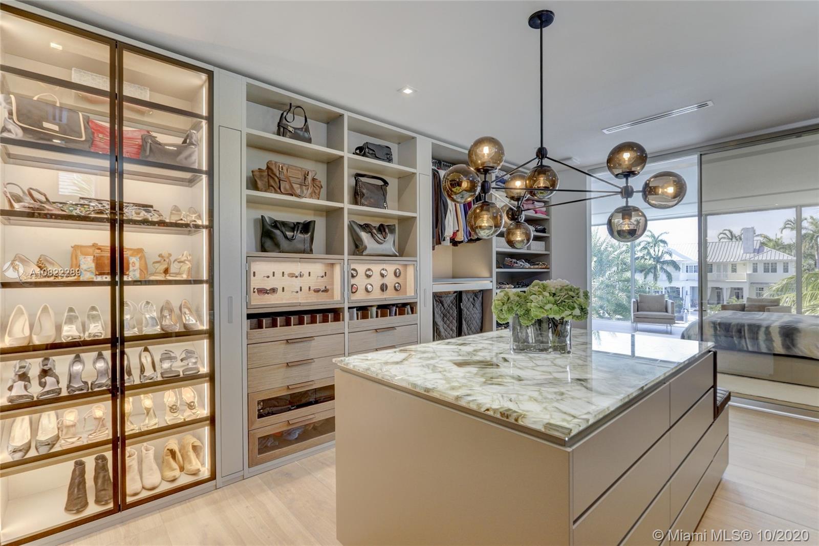 RIO VISTA ISLES - Residential