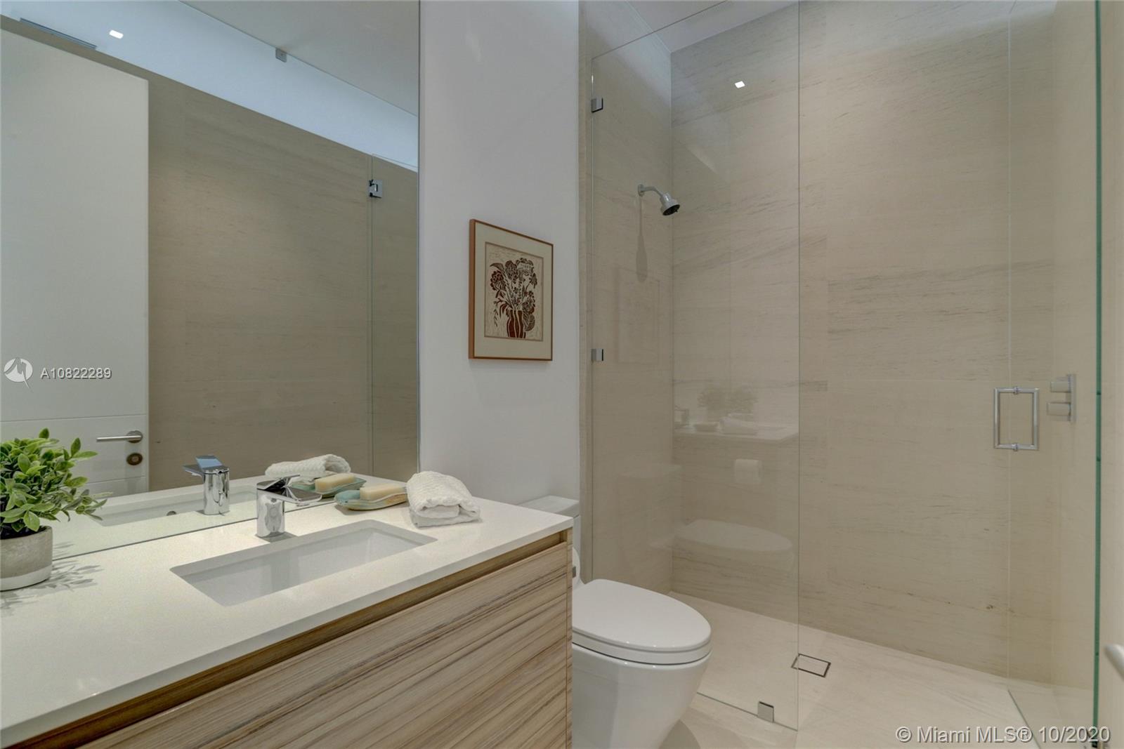 RIO VISTA ISLES - Residential