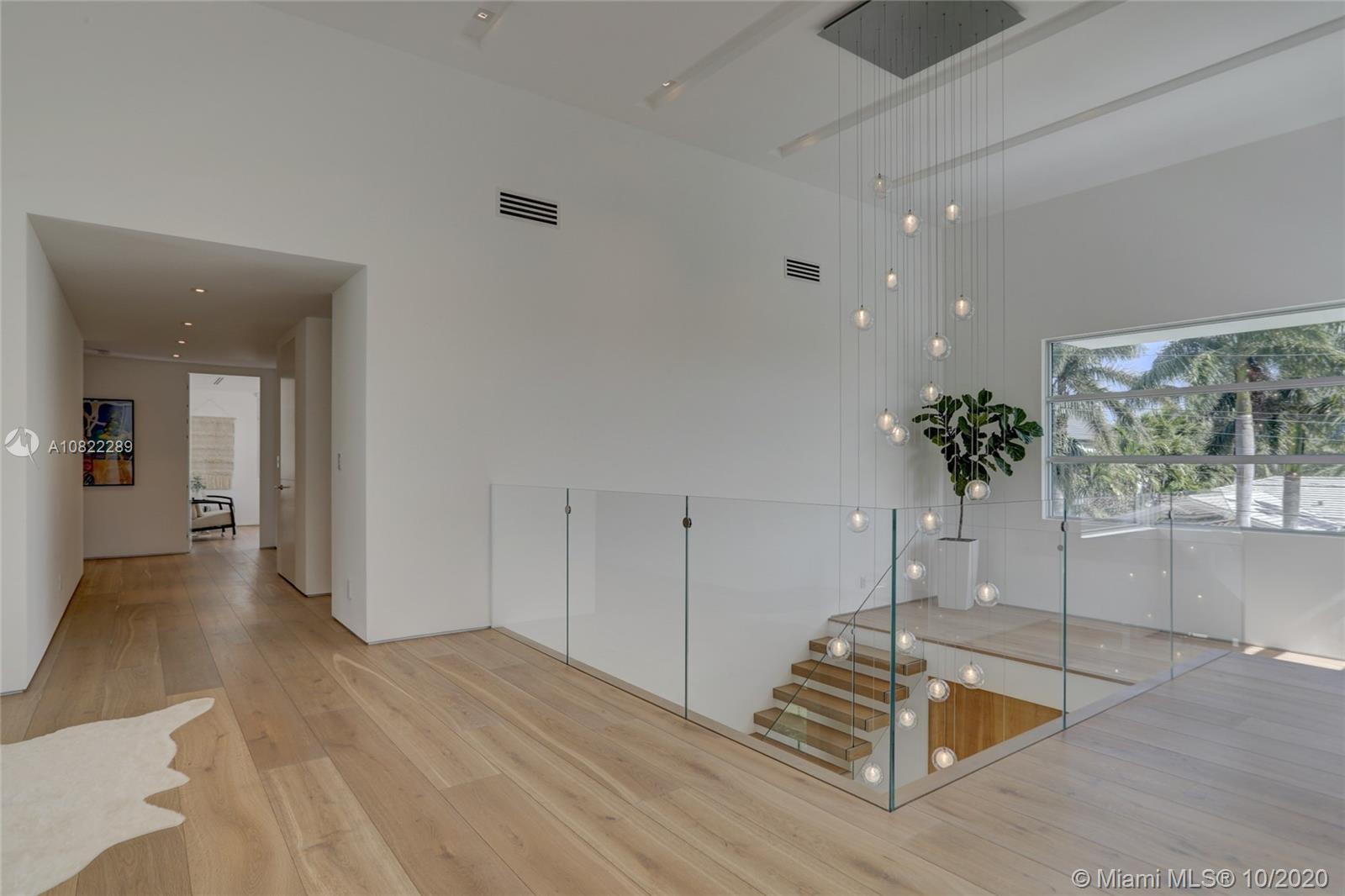 RIO VISTA ISLES - Residential