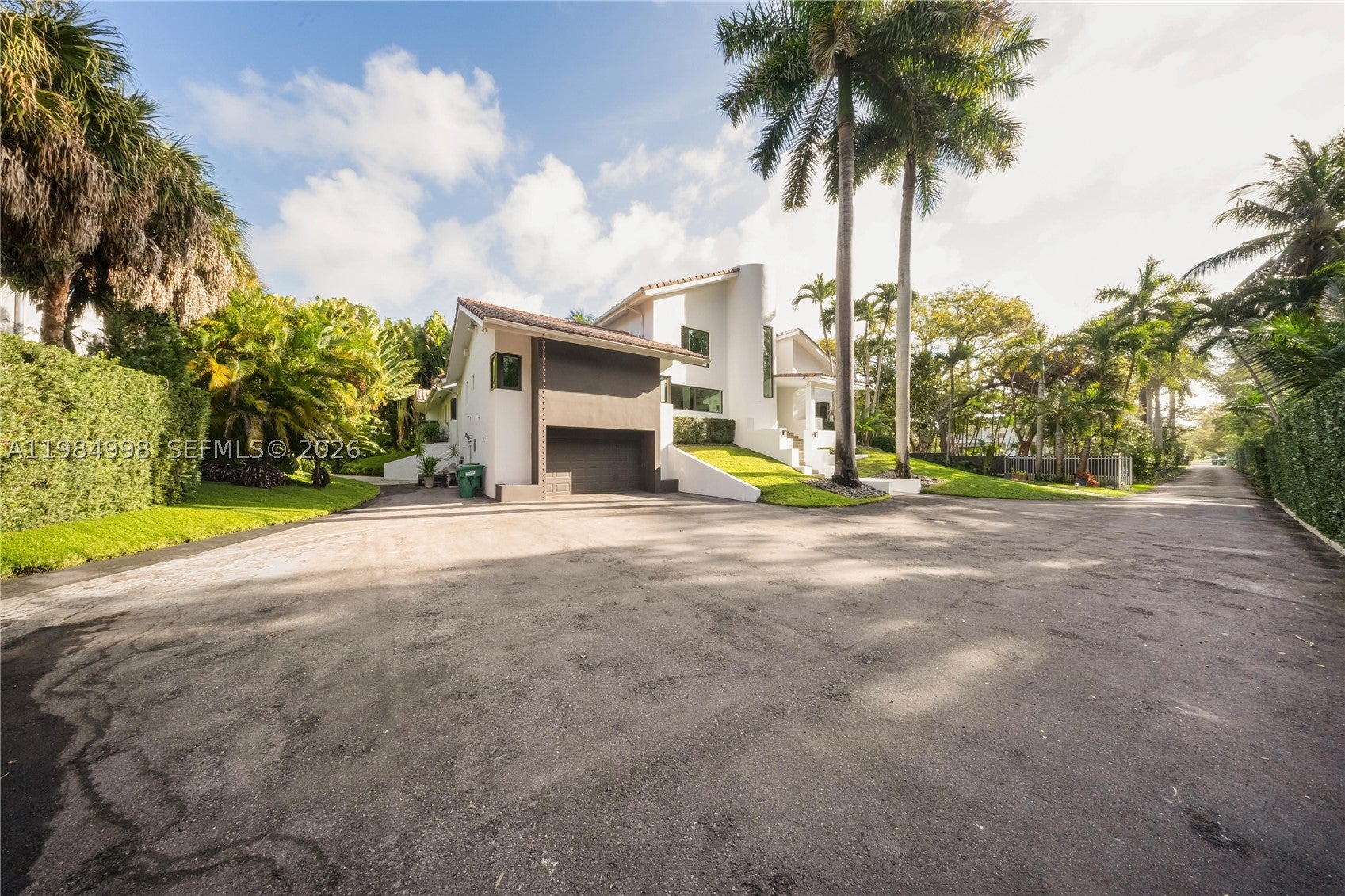 5981 SW 136th St, Pinecrest, FL, 33156, USA, 7 Bedrooms Bedrooms, ,6 BathroomsBathrooms,Residential,Active,5981 SW 136th St,A11984998