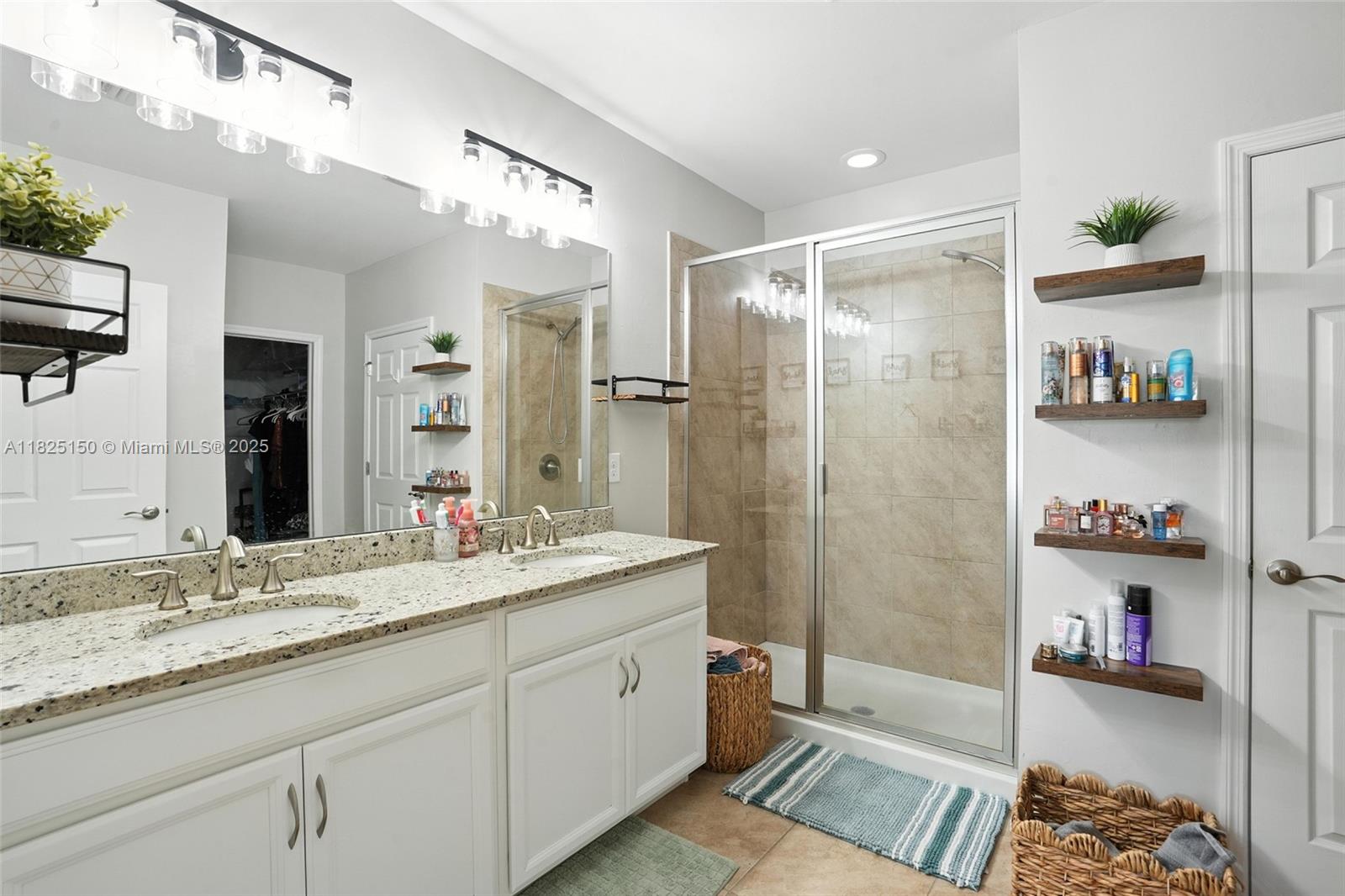 LINDSFORD - Residential