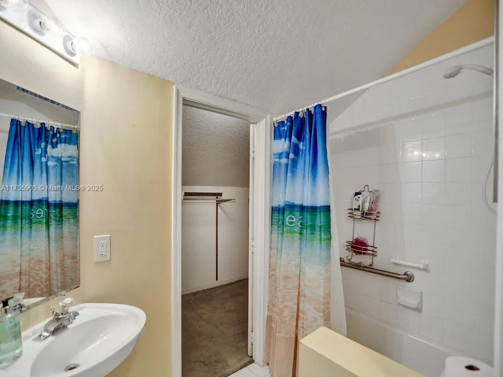 Riviera Beach, Florida 33418, United States, 2 Bedrooms Bedrooms, ,2 BathroomsBathrooms,Residential,Active,80919