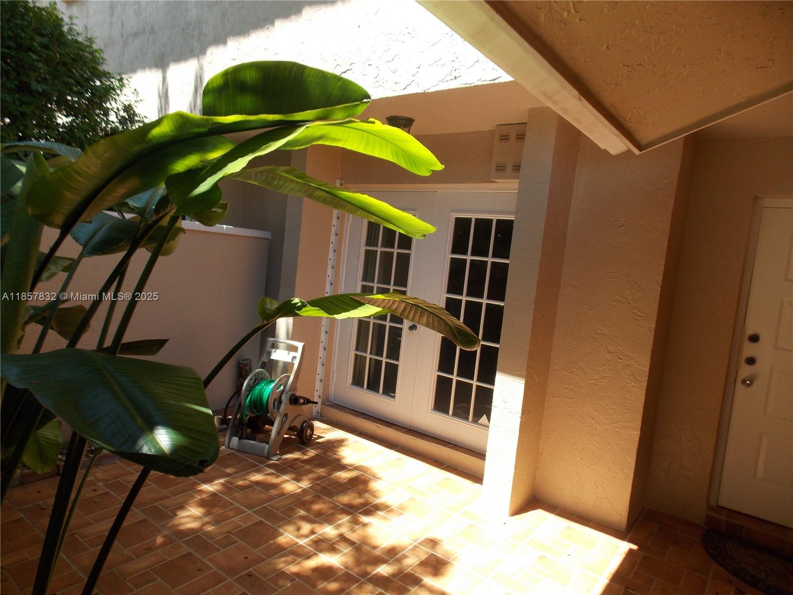 TOWNHOMES OF LA JOLLA - Residential