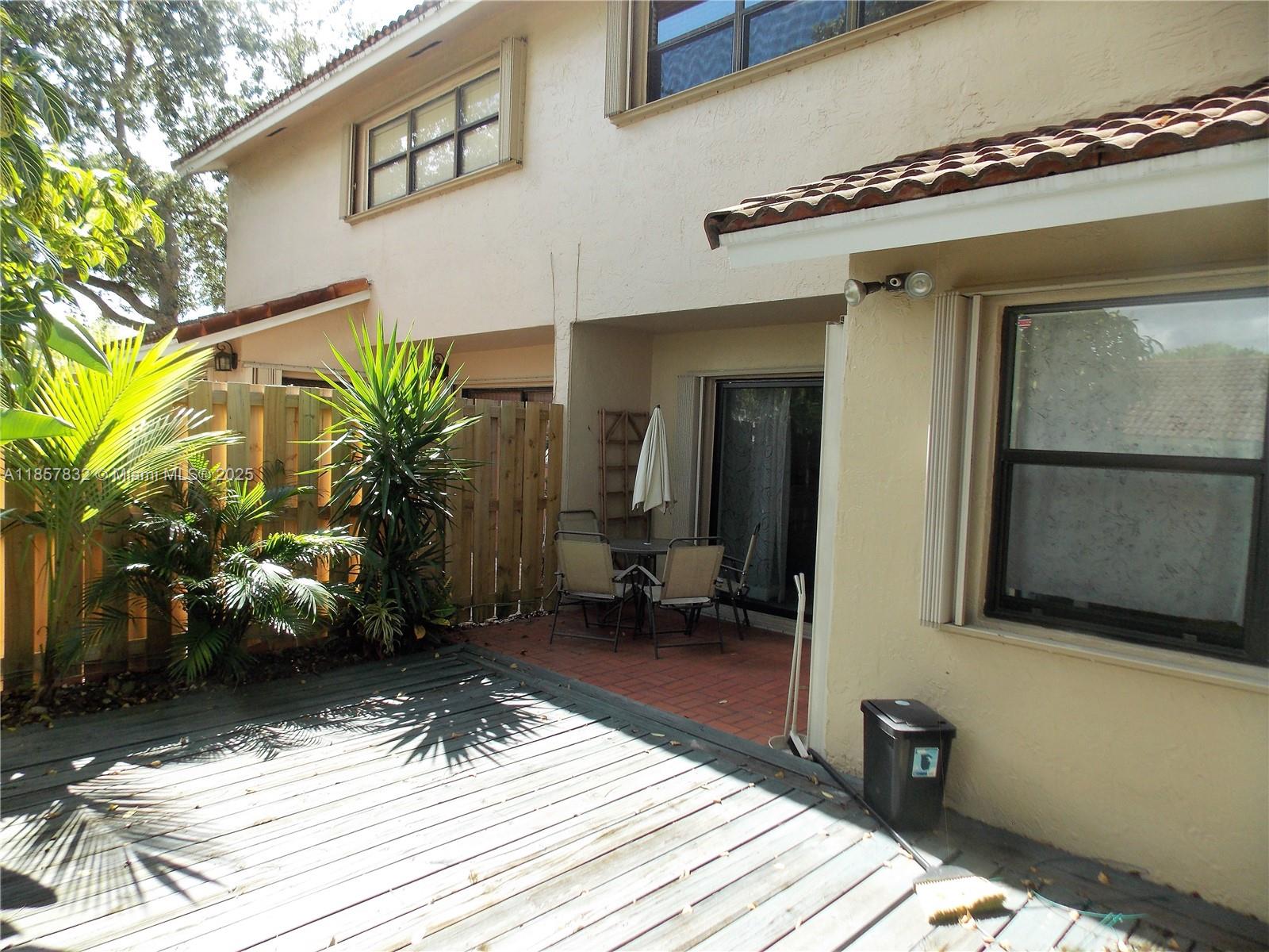 TOWNHOMES OF LA JOLLA - Residential